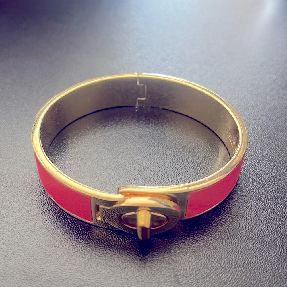 Coach Turnlock Bracelet